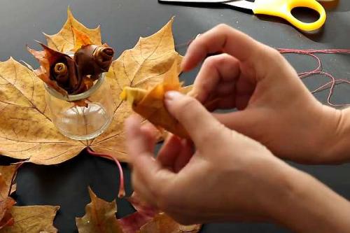 Как соединить листья для изготовления цветка. Цветы из листьев — доступный природный материал для поделок