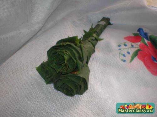 Как сохранить розу из кленовых листьев надолго