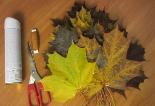 Какие украшения можно сделать из розочек из кленовых листьев. Осенняя роза своими руками