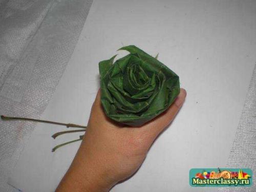 Создание розы из кленовых листьев: простой способ украсить интерьер 04 Создание розы из кленовых листьев: простой способ украсить интерьер 04