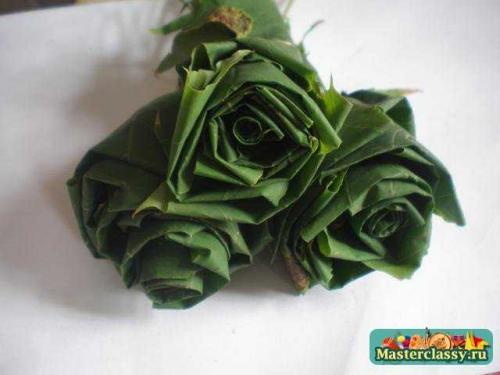 Создание розы из кленовых листьев: простой способ украсить интерьер 05 Создание розы из кленовых листьев: простой способ украсить интерьер 05