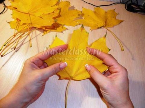 Стилизация розы из листьев: идеальный осенний букет 13