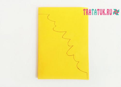 Как склеивать листья, чтобы они держались вместе. 1 вариант. Кленовый лист из бумаги гармошкой