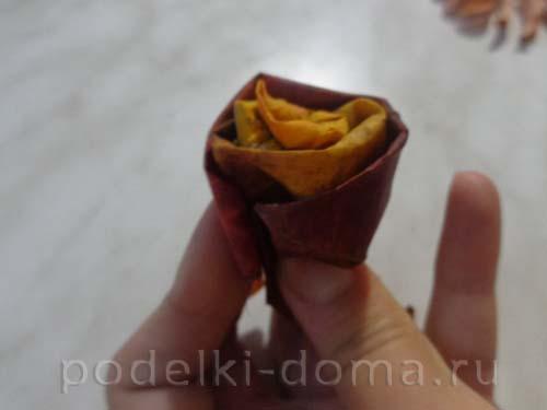 Как можно использовать розы из листьев клена в декоре дома. Розы из кленовых листьев Отредактирова. 2024