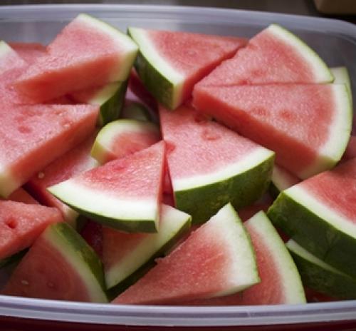 Какие ингредиенты нужны для приготовления соленых арбузов в кастрюле. Соленые арбузы