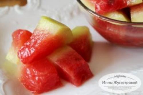 Рецепт арбуз моченый. Квашенные с горчицей ломтики арбузов в трехлитровой банке, острые и резкие