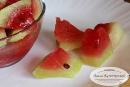 Рецепт арбуз моченый. Квашенные с горчицей ломтики арбузов в трехлитровой банке, острые и резкие