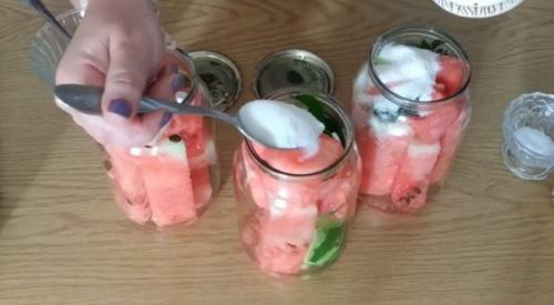 Рецепт приготовления моченых арбузов. Соленые арбузы с лимонной кислотой