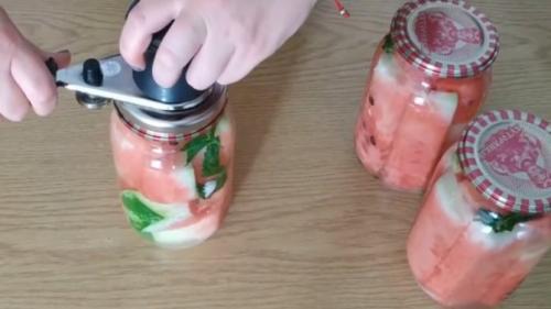 Рецепт приготовления моченых арбузов. Соленые арбузы с лимонной кислотой
