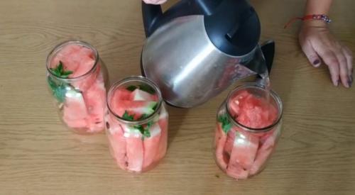 Рецепт приготовления моченых арбузов. Соленые арбузы с лимонной кислотой