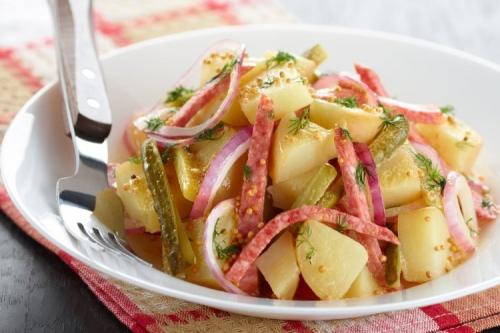 Можно ли использовать соленые огурцы вместо свежих в рецепте салата из огурцов и помидоров. 20 салатов с солеными огурцами, которые всегда получаются вкусными