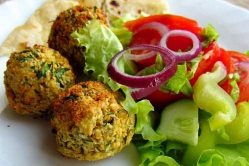 Какие блюда можно подавать с салатом из фасоли на зиму. 20 блюд из фасоли, которые готовятся проще простого