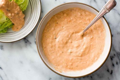 Какие ингредиенты можно использовать для придания особых вкусовых качеств салата. 20 заправок, которые сделают салат незабываемым