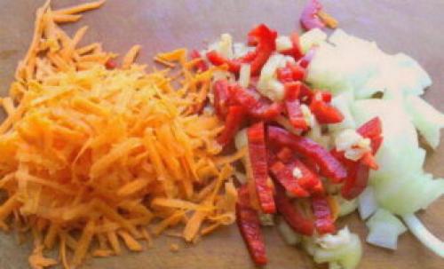 Что необходимо для приготовления салата из фасоли на зиму с томатной пастой. Фасоль на зиму в банках