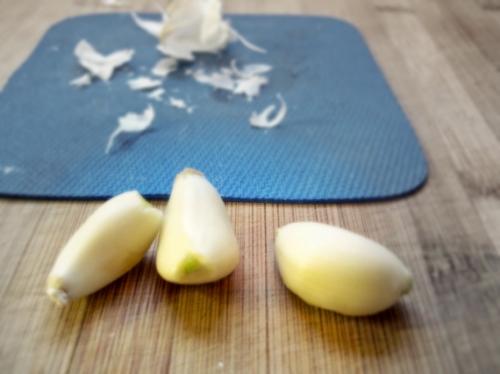 Какие ингредиенты необходимы для приготовления греческой закуски с фасолью на зиму. Салат греческий на зиму