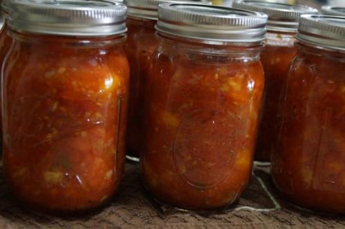 Какие ингредиенты необходимы для приготовления греческой закуски с фасолью на зиму. Салат греческий на зиму