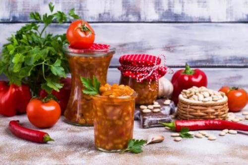 Как правильно подавать салат с фасолью на стол. 20 вкусных салатов с красной фасолью для всей семьи