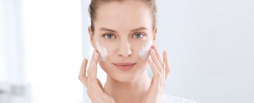 ТОП-7 недорогих аптечных средств для ухода за лицом 01