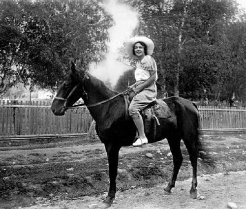 Не отрекаются любя анализ стихотворения. 