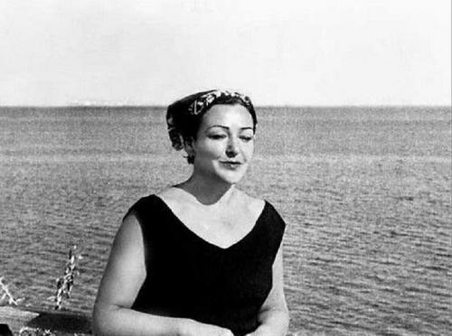 Не отрекаются любя анализ стихотворения. 