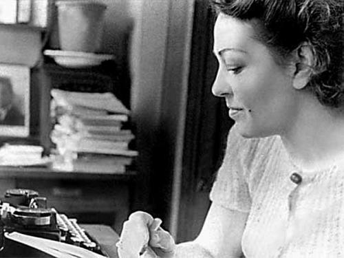 Не отрекаются любя анализ стихотворения. 