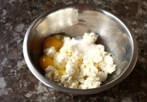 Пирожки из творога на сковороде. Рецепт творожных пирожков жареных на сковороде