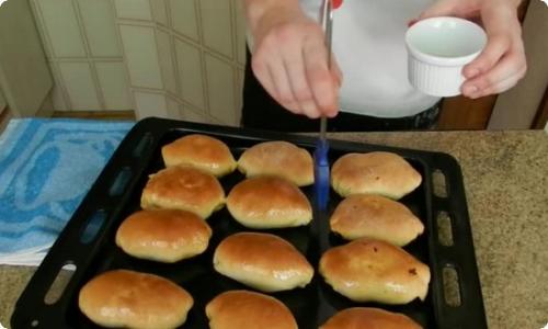 Пирожки тающие во рту рецепт. Пирожки с капустой из дрожжевого теста, нежные, как пух, тающие во рту