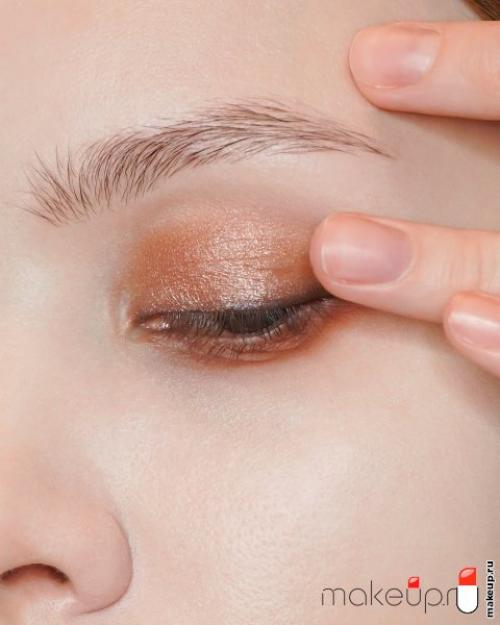 Какие особенности у корейских помад, теней и румян. Как сделать корейский макияж русской девушке: пошаговая инструкция