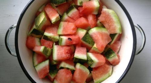 Арбузы соленые дольками. Как посолить арбузы в кастрюле 15 Арбузы соленые дольками. Как посолить арбузы в кастрюле 15