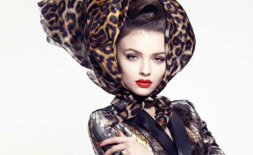 Как подобрать цвет и узор платка к вашему типу фигуры.