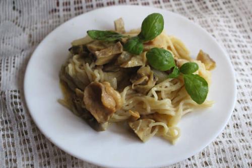 Как приготовить рапаны в сливочном соусе. Паста с рапанами и грибами в сливочном соусе