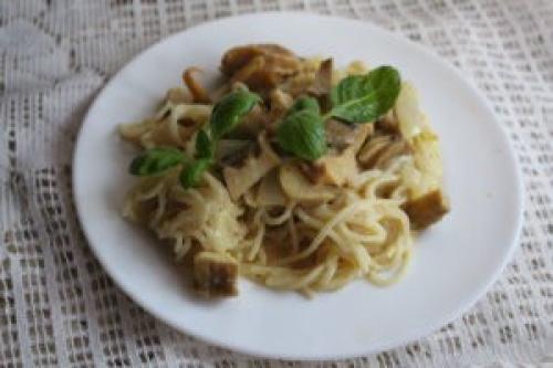 Как приготовить рапаны в сливочном соусе. Паста с рапанами и грибами в сливочном соусе