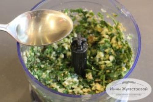 Какие блюда можно подавать с аджикой с кинзой и грецкими орехами Какие блюда можно подавать с аджикой с кинзой и грецкими орехами