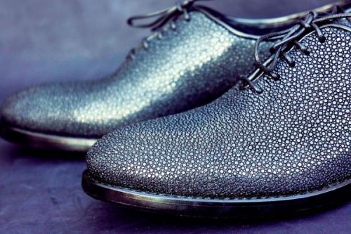 Как выбрать подходящий материал для подошвы обуви